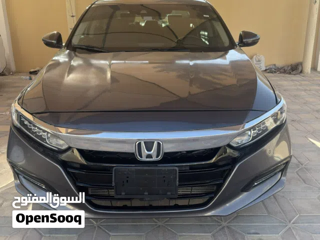 2019 هوندا اكورد Touring