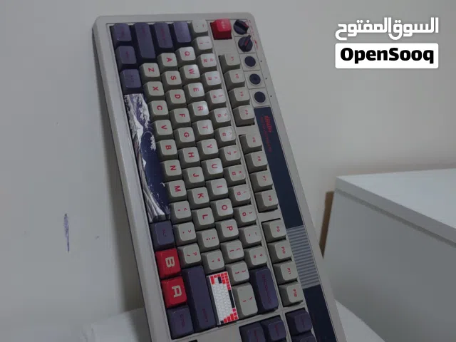 كيبوردين للبيع بسعر مناسب 8Bit Do/Gravastar