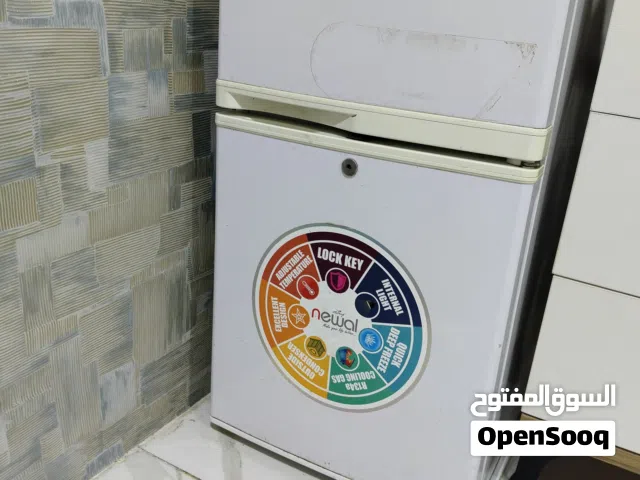 ثلاجة للبيع