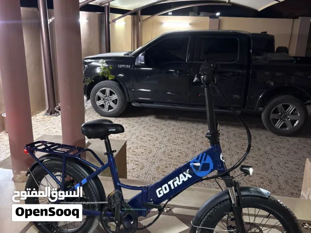 سكوتر GOTRAX اوف روود ببطارية قوية واقل سعر فالسوق مناسب للطرق الوعرة و لديه مدى عالي يصل الى 50 كم.