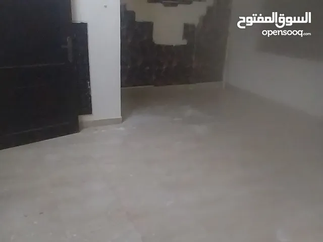 150 m2 5 Bedrooms Apartments for Rent in Salt Al I'zariyyeh