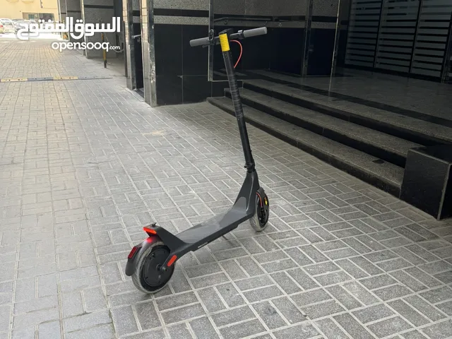 Xiaomi Electric Scooter 4 Lite 2nd Gen like new for sale used only one week in a very good condition