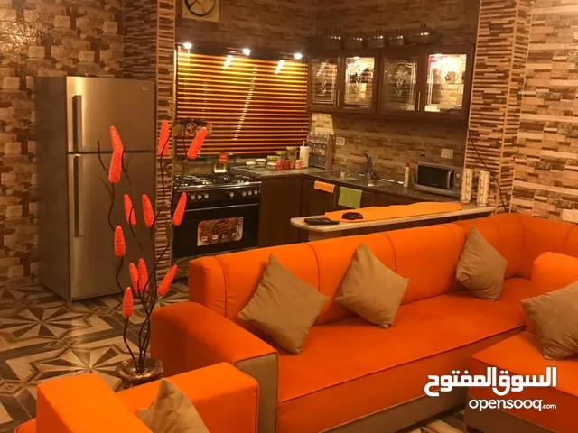 شقة للبيع في الزرقاء _ جبل طارق طابق ارضي