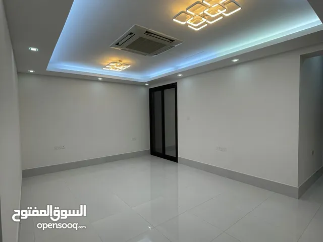 160 m2 3 Bedrooms Apartments for Rent in Muscat Qurm