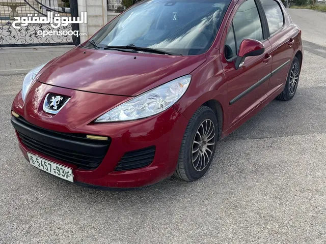 دفعه 7 والباقي شكات بيجو 207 موديل 2011 اوتوماتيك نضيفة