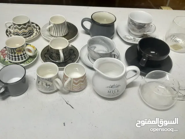 مجموعه فناجين و كاسات مستعمله استعمال نظيف