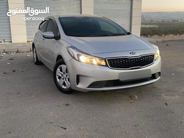 كياk3 موديل 2017 لون سلفر ميتالك للبيع