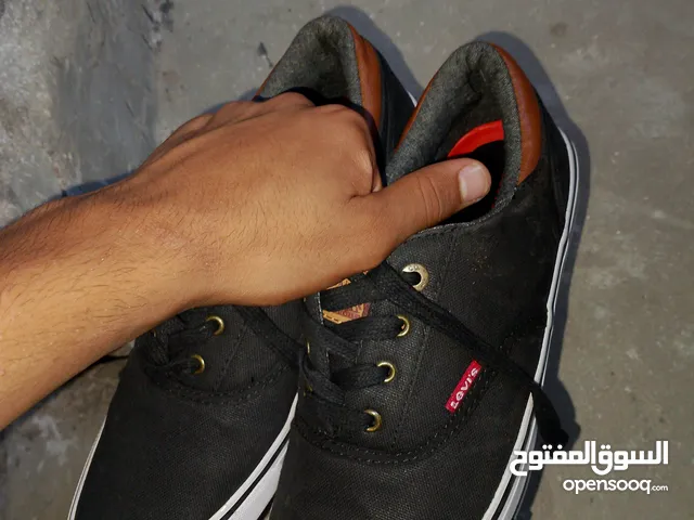 43 Casual Shoes in Amman