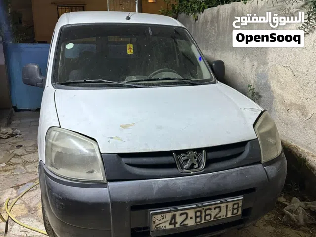 2011 بيجو بارتنر Combi