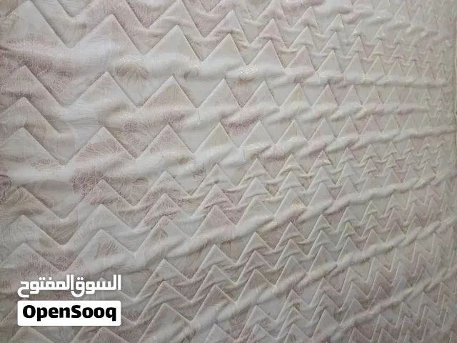 فرشه تخت ضغط طول مترين وعرض مترين سماكه 20سم شبه جديده
