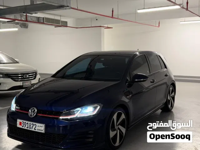 2018 Volkswagen Golf GTI Standard