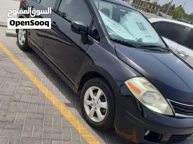 2009 Nissan Versa SV Hatchback Black with Japanese Specs and Modern Features