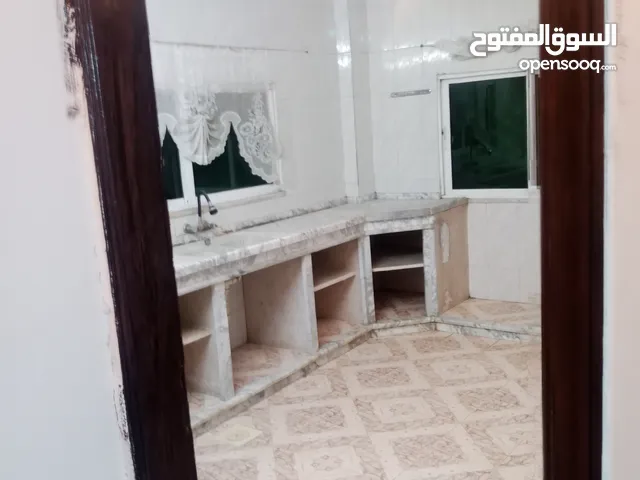 120 m2 3 Bedrooms Townhouse for Rent in Zarqa Dahiet Al Amera Haya