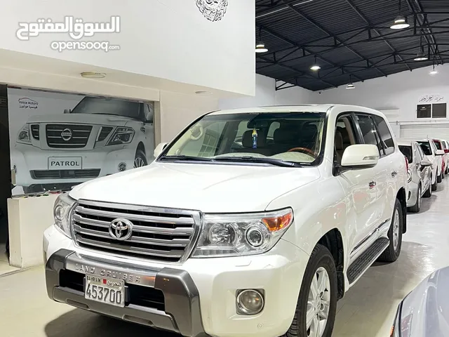 Toyota Land Cruiser 2014 in Northern Governorate
