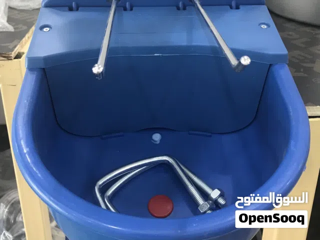 المشارب المواشي الاتوماتيكية صنع تركيا تحتوي على عوامه في الداخل مغطاه