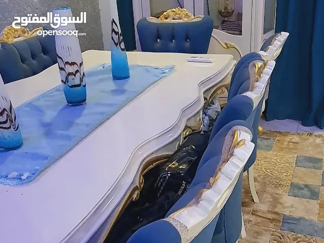 غرفه طعام كامله للبيع جديده كلش متكون من ميز طعام كبير مع 8 كراسي خشب زان اصلي صبغ حراري كراسي ضغط