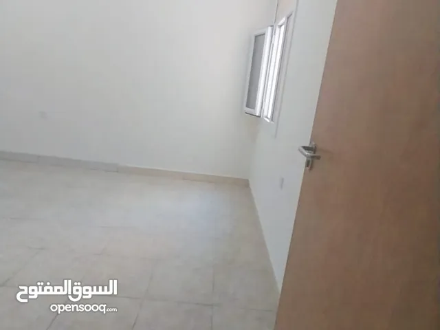 شقة للعائلات بأم عبيرية شاملة وبدون عمولة