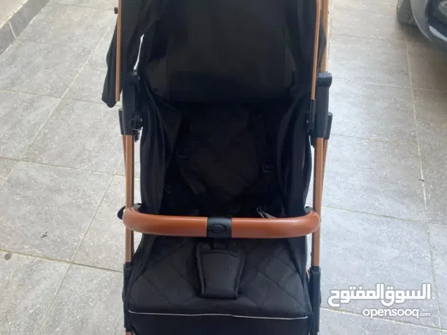 عربيه اطفال نضيفه جدا استعمال بسيط