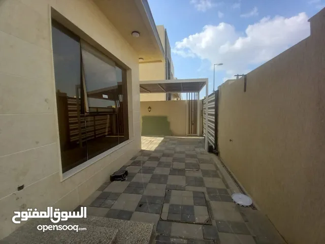 2800 ft 4 Bedrooms Villa for Sale in Sharjah Hoshi