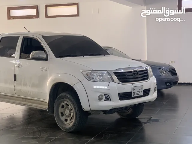 Used Toyota Hilux in Yafran