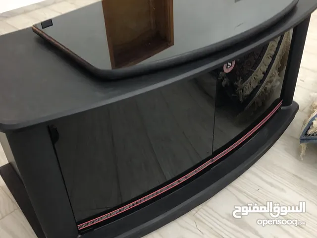 طاولة تلفزيون