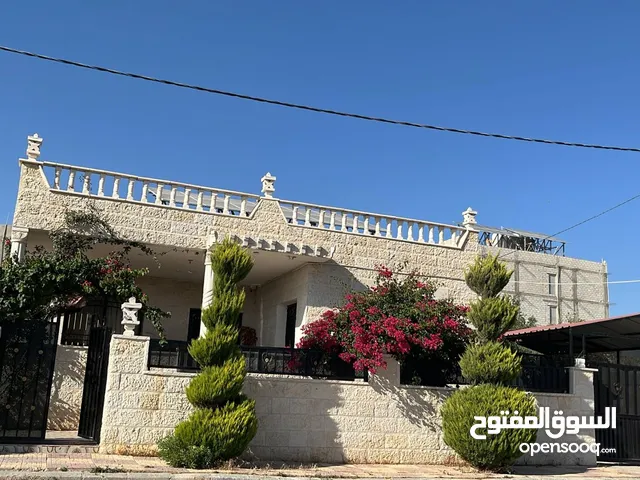 260 m2 4 Bedrooms Townhouse for Sale in Irbid Aban