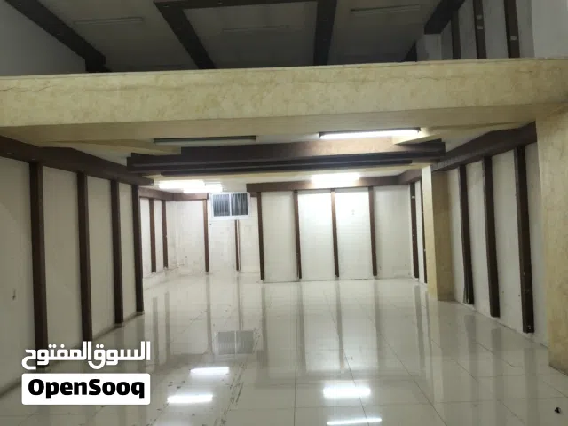 للبيع محلات تجارية في الخليل نمره مفرق أضواء المدينة موقع حيوي وتجاري مميز