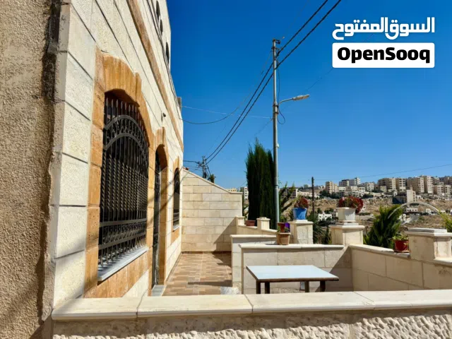 200 m2 4 Bedrooms Townhouse for Sale in Amman Al-Marqab