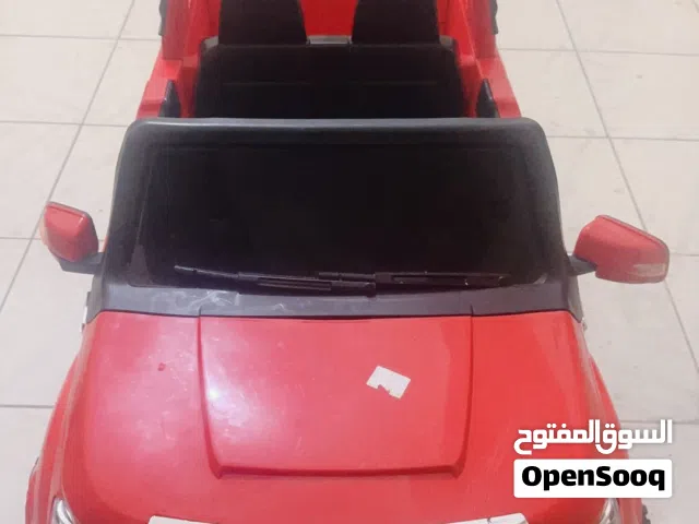 سيارة أطفال مقعدين