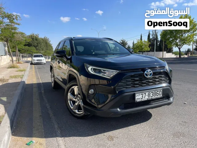 2020 Toyota RAV 4 XLE