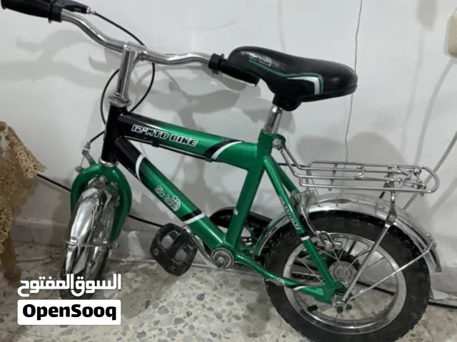 دراجة هوائية اطفال معاها دولابين خلفيات عشان تسنيد من عمر 3 سنوات ال 7 سنوال سبب لبيع بحاجة اكبر