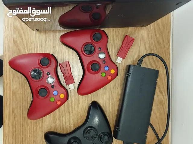 3 يد تحكم لاسلكي xbox 360 بحالة ممتازة استعمال شخصي خفيف