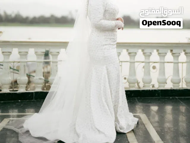 فستان زفاف للبيع فستان زفاف للبيع ينفع لكتب كتاب أو مناسبات خاصة