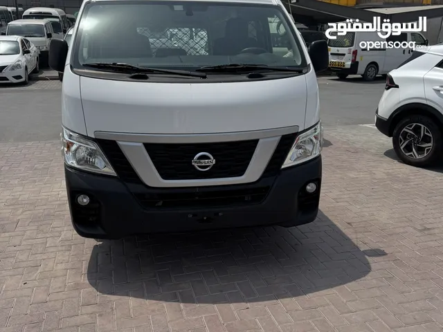 نيسان يورفان حالة ممتازة