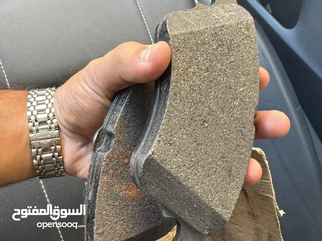 بريكات مرسيدس E200 الأصلي من الشركة للبيع
