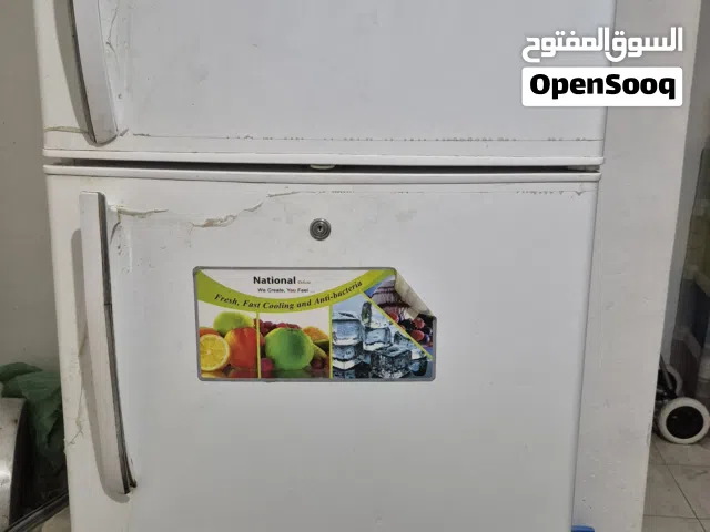 ثلاجة بحالة ممتاز وغسالة سامسونج بحالة ممتازة