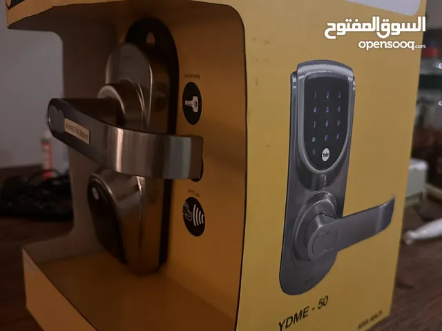 Smart door lock Yale