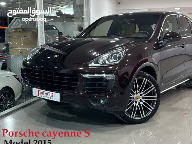 Porsche Cayenne 2015 in Muscat