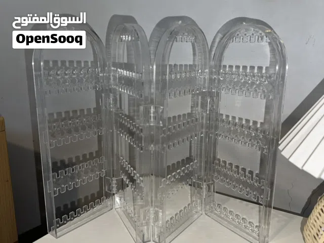 ستاند عرض حلق وأقراط أكريليك شفاف قابل للطي