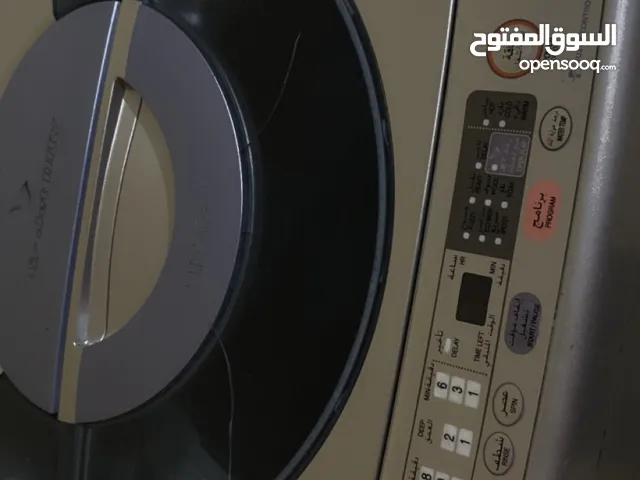 Hitache 13 - 14 KG Washing Machines in Amman