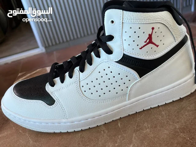 45.5 Sport Shoes in Amman
