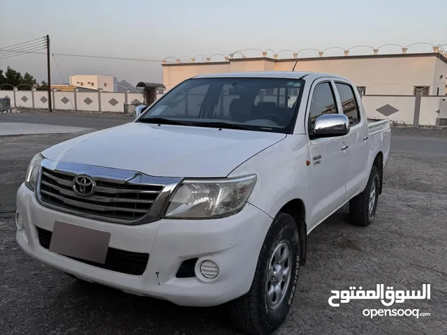 Used Toyota Hilux in Al Dakhiliya