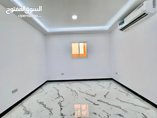 شقة للإيجار فى أبوظبي(مدينه الرياض)