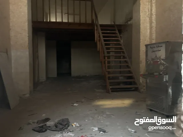 مستودع للايجار الوسط التجاري