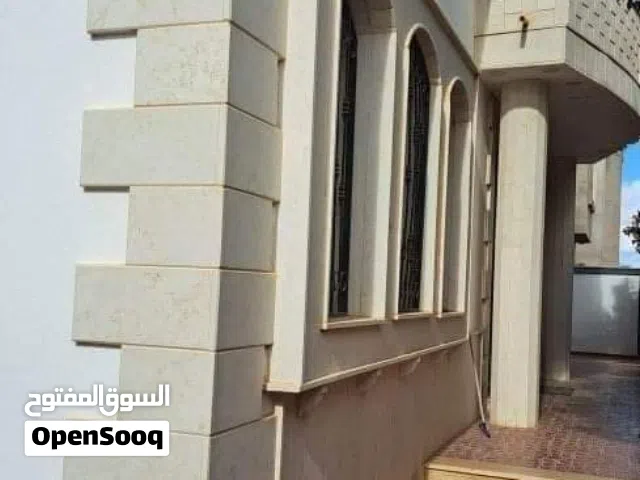 عقار في فنسيا حي الجامعي 1