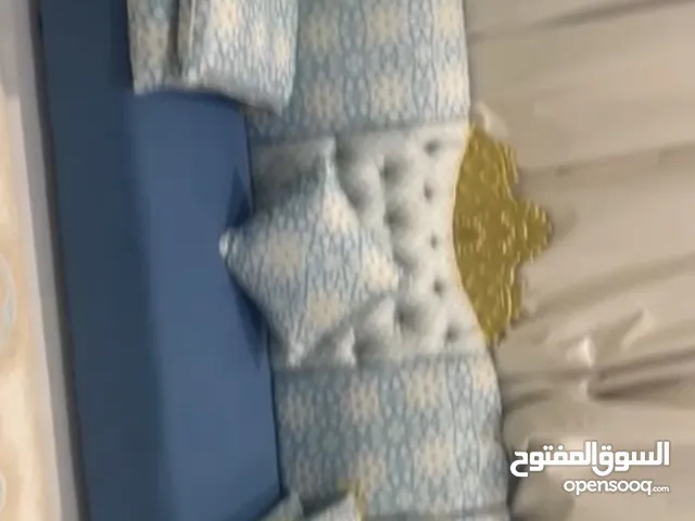 جلسه للبيع 20 متر يعني حق 20 شخص تقريبا قابل للتفاوض نظيف جدا جدا استخدام بسيط