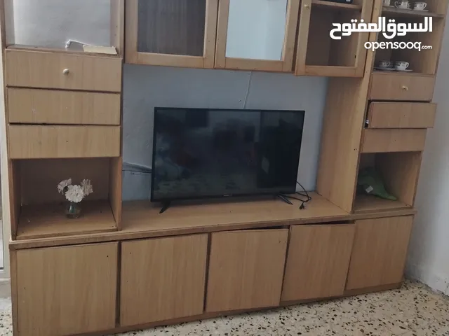 بوفيه للبيع خشب لاتيه تفصيل بيع بسعر حرق ب25 دينار عنوان اربد دوت شركه الكهرباء  شارع حكما