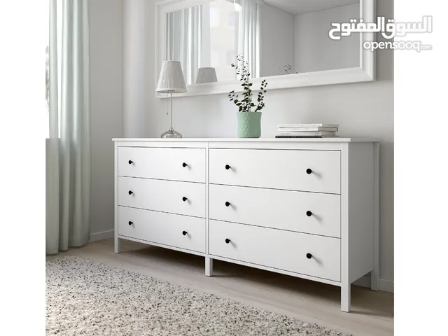 طاوله عطور طويله 6 ادراج وطاولتين صغار لكل واحد درجين