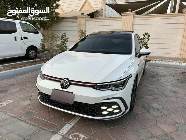 للبيع فولكس فاجن جولف GTi الشكل اليديد موديل 2021 (خليجي)