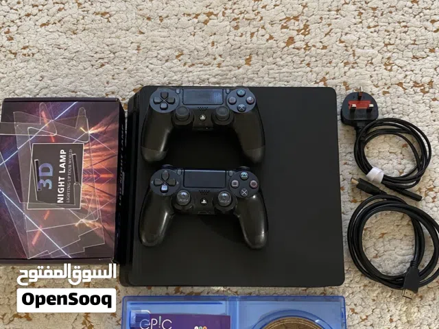 بلايستيشن 4 سليم 1 تيرا مستعمل اقل عن 6 اشهر مع جميع ملحقاتها قابل لتفاوض